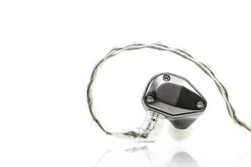Cayin YB04 with cable